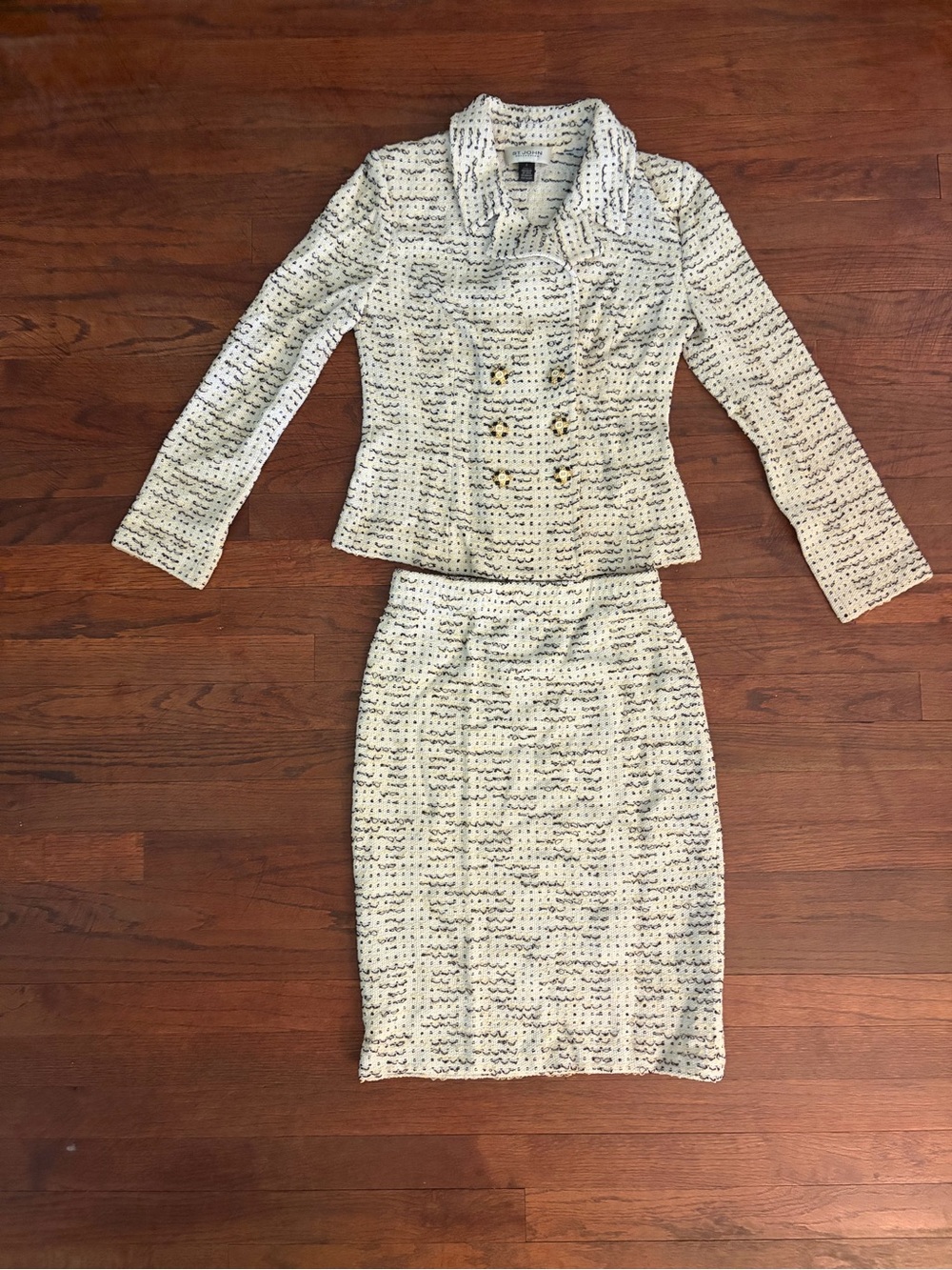 St. John Cream Tweed Skirt Set with Navy Accents - Picture 1 of 4